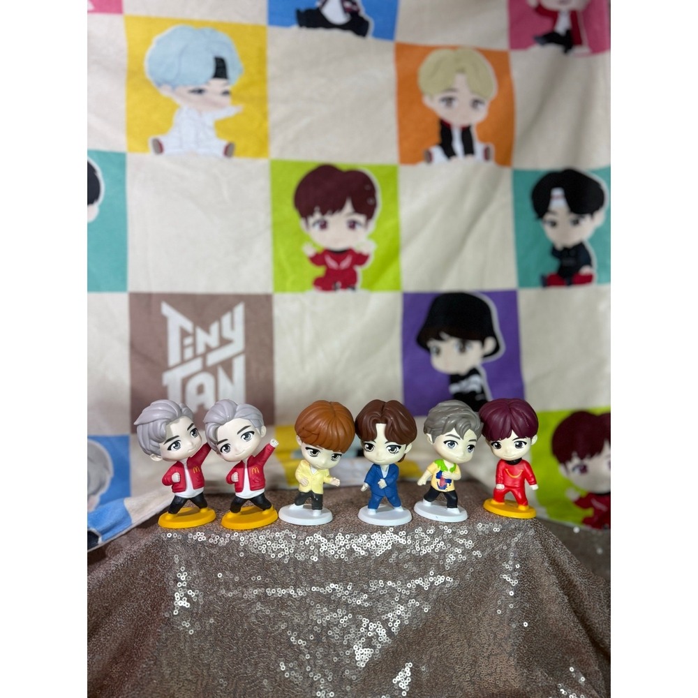 BTS TinyTAN Blanket 33x27 & McDonald's Mini Figure Lot (6 Pcs) K-Pop Set